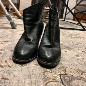 Rudask booties Size 39 All Leather Great Used Condition